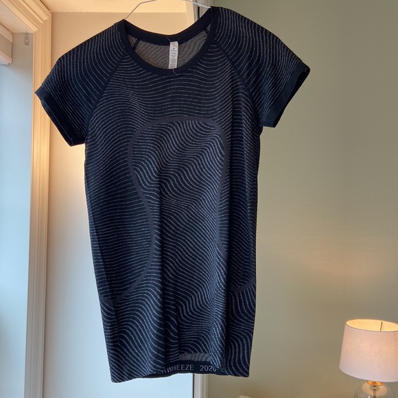 Lululemon Run Swiftly in Illusion Black *Seawheeze 2020 - Picture 2 of 6